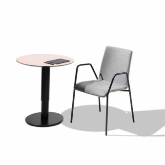 MSM work table 2 Beistelltisch Gestell schwarz Tischplatte rose beschichtet in Kombination mit Stuhl