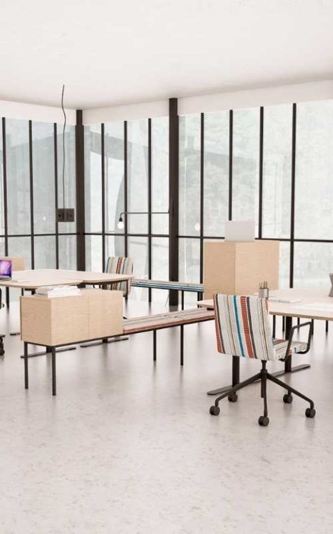 MSM Sideboard Heinrich mit Drehstuhl FF11 und höhenverstellbaren Tisch Lotte Lift im Open Office