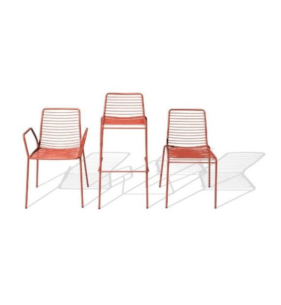 MSM Stuhl mit und ohne Armlehne und Barhocker Modell Margarete Outdoor mit Gestell Volldraht rot